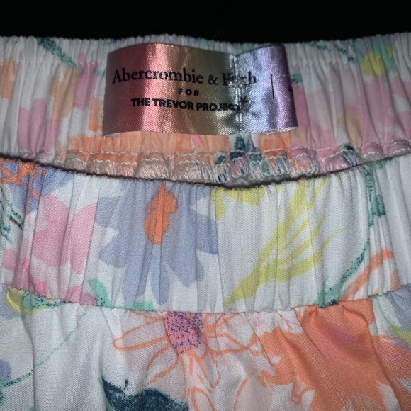 Beautiful skirt - Picture 5 of 6